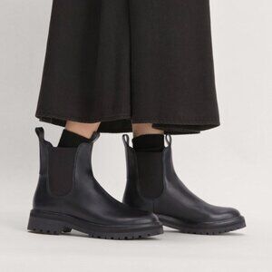 NWT: Everlane Lug Chelsea Boot in Black, Size 7.5, Leather